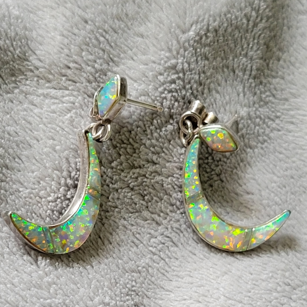 Vintage Zuni .925 Sterling Silver "D F" Inlaid Opal Crescent Moon Earrings